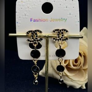 Black Crystal Dangling Fashion Earrings